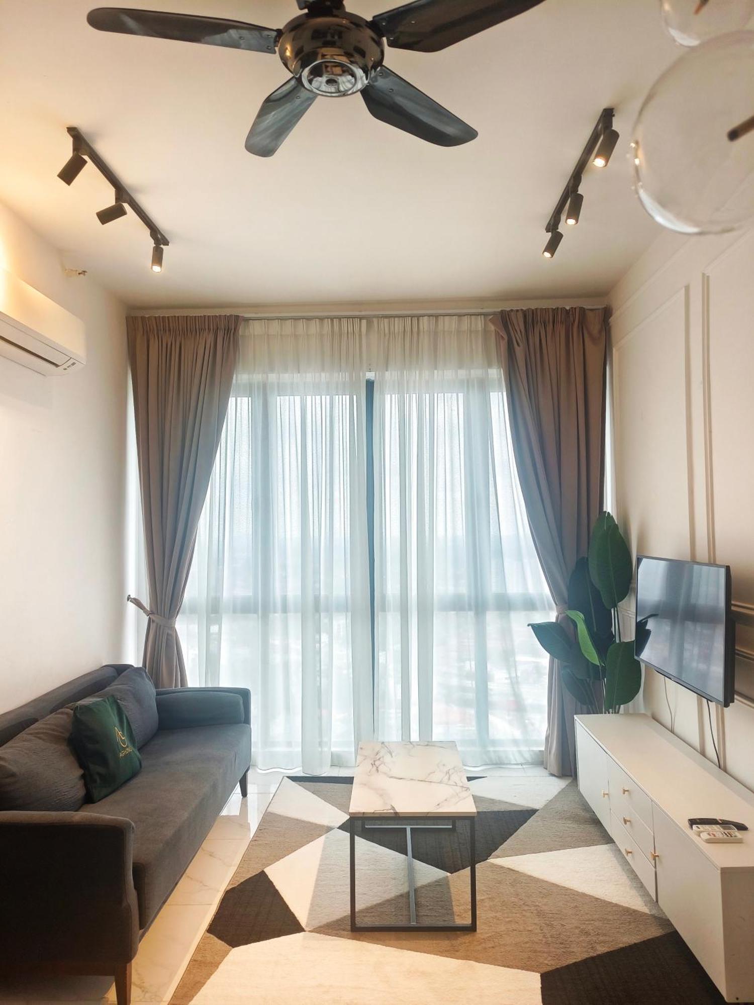 One Bedroom Troika Kota Bharu By Aghome, Modern Design Eksteriør billede