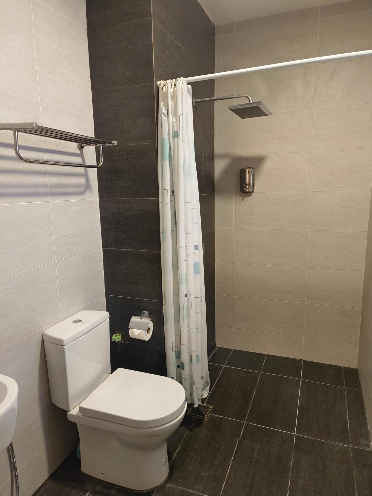 One Bedroom Troika Kota Bharu By Aghome, Modern Design Eksteriør billede